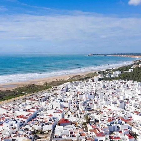 Terraza Trafalgar Tipo Penthouse Con Enorme Terraza Y Vistas Al Mar *