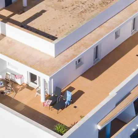 Terraza Trafalgar Tipo Penthouse Con Enorme Terraza Y Vistas Al Mar *