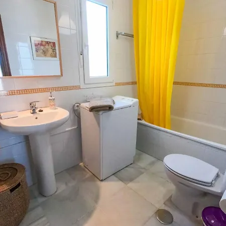 Apartamento Terraza Trafalgar Tipo Penthouse Con Enorme Terraza Y Vistas Al Mar *