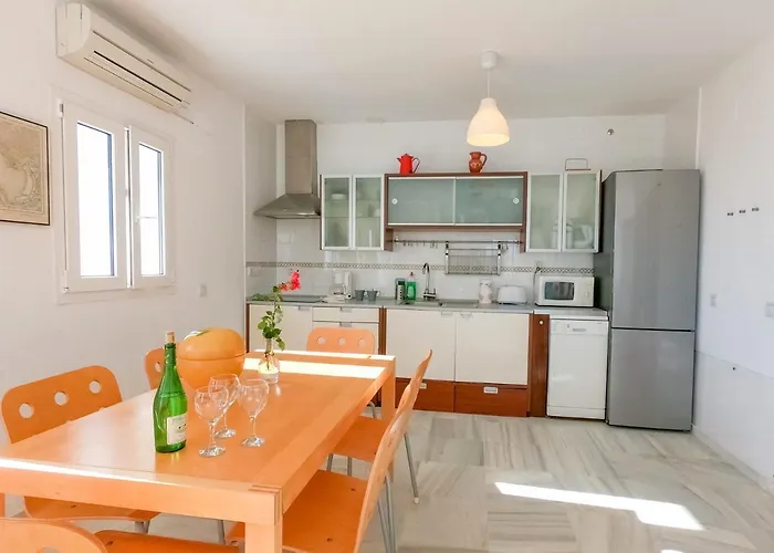 Terraza Trafalgar Tipo Penthouse Con Enorme Terraza Y Vistas Al Mar *