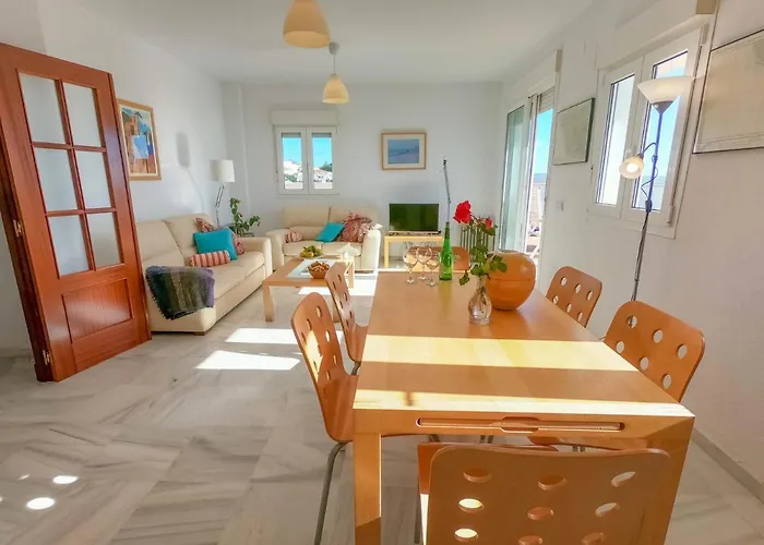 Terraza Trafalgar Tipo Penthouse Con Enorme Terraza Y Vistas Al Mar Апартаменти *